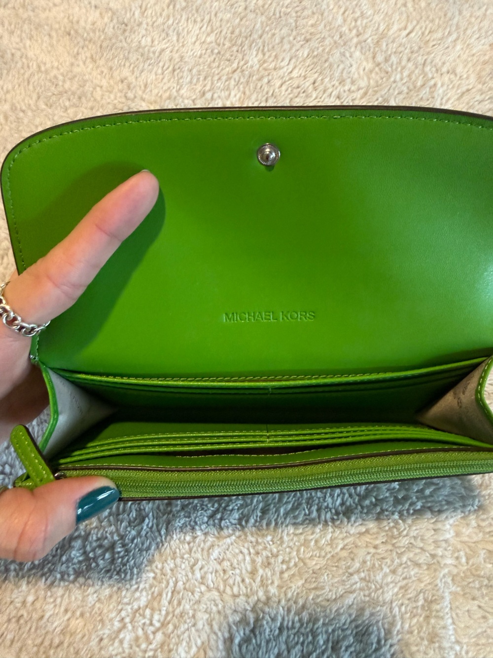 Michael Kors Green Leather Wallet with Silver MK Charm - Picture 3 of 8